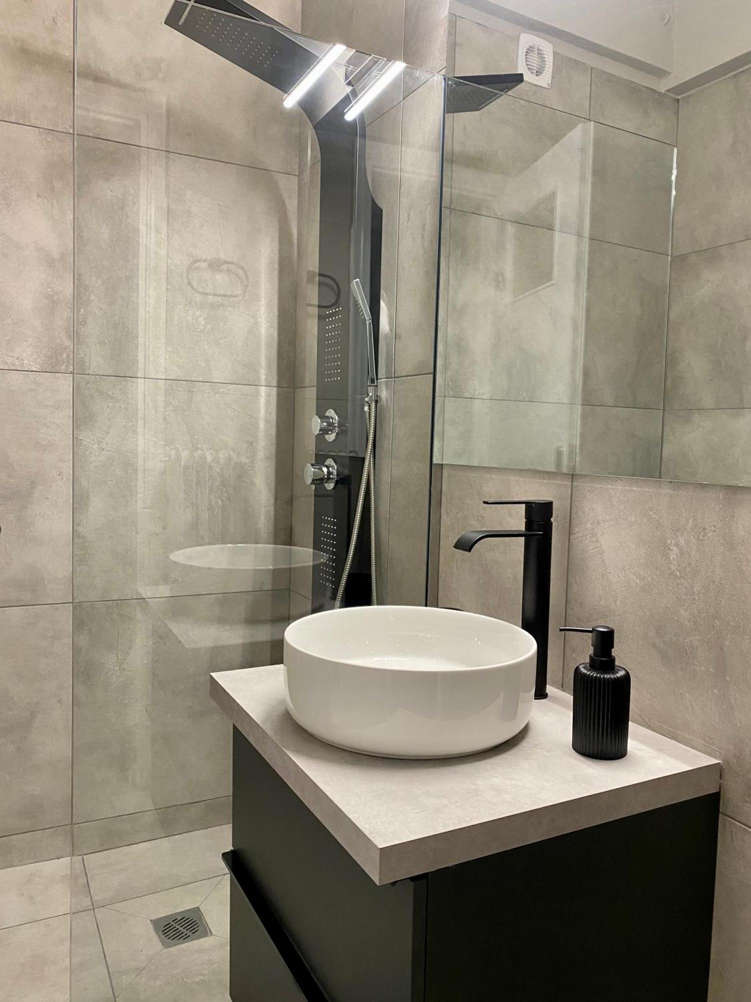 Cozy Apartment In Kolonaki Athens - Sleeps 5 Dış mekan fotoğraf
